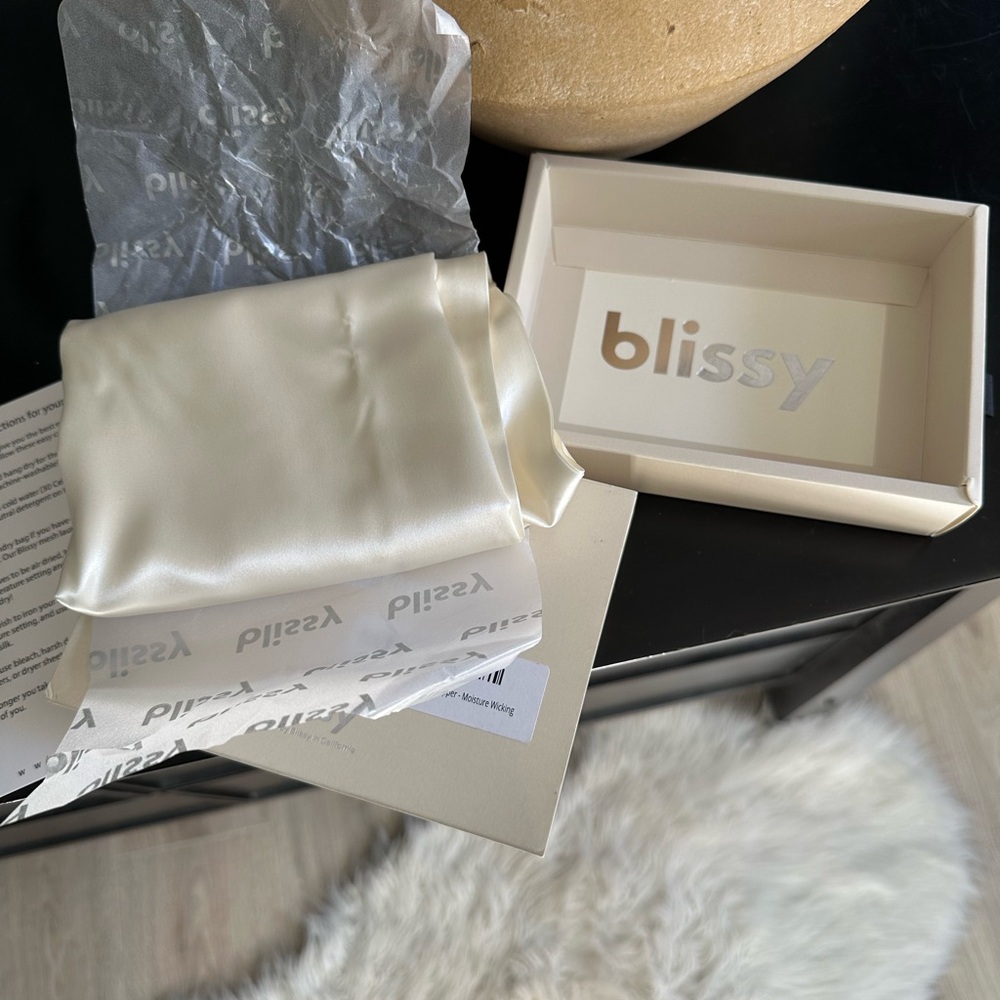 🆕Blissy 100% Mulberry Silk Pillowcase